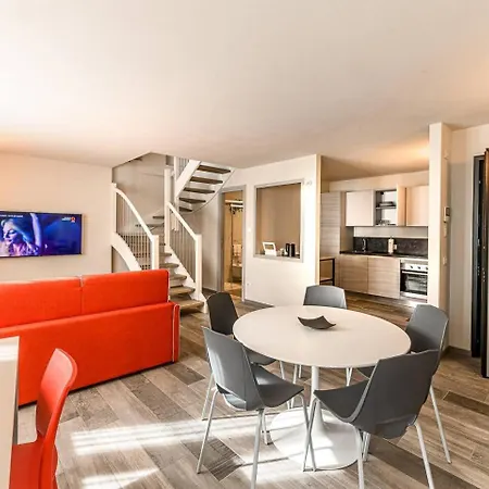 Residenza Cavour C 아파트 *